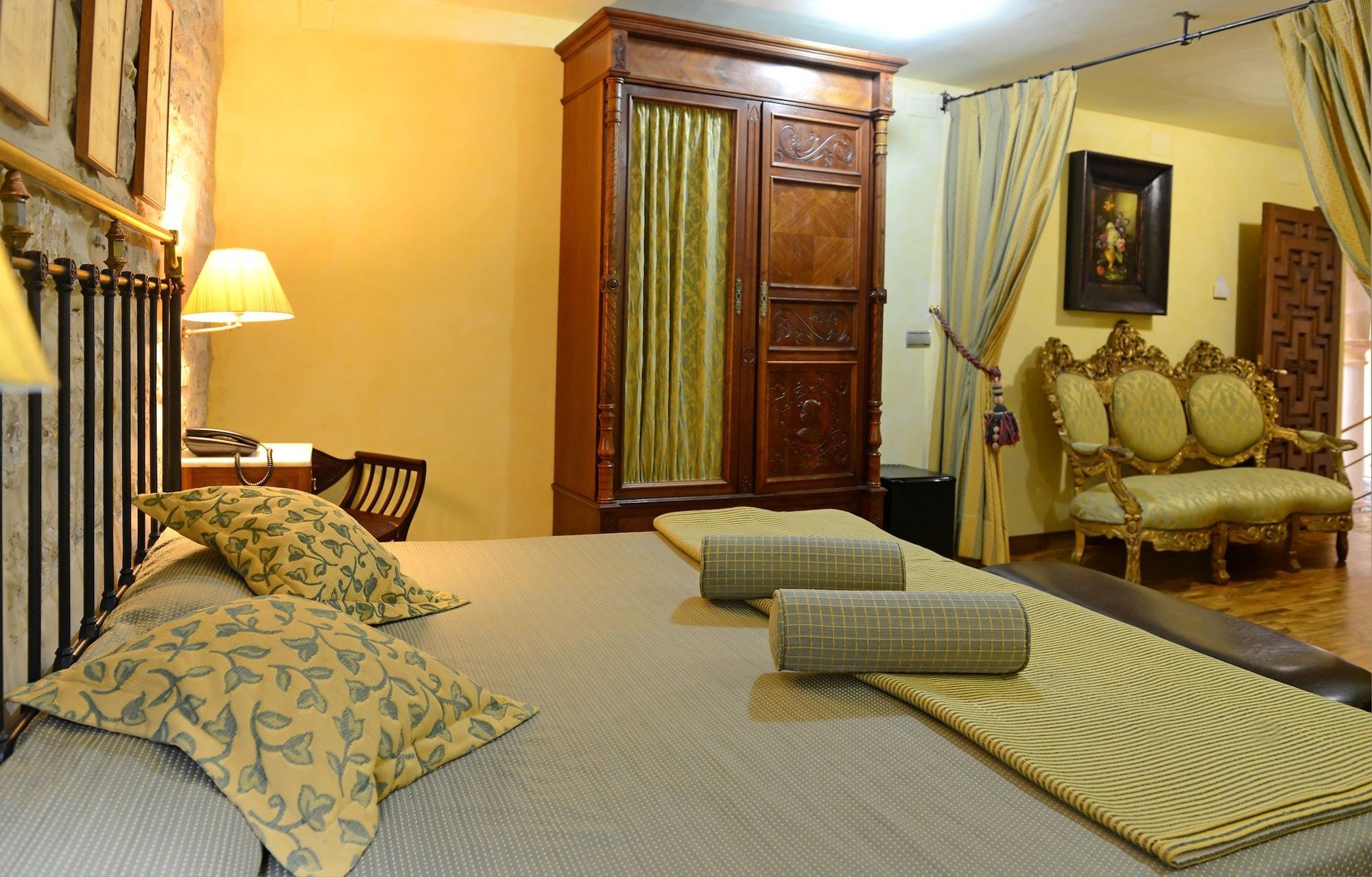 Hotel Cetina Palacio De Los Salcedo Baeza Bagian luar foto
